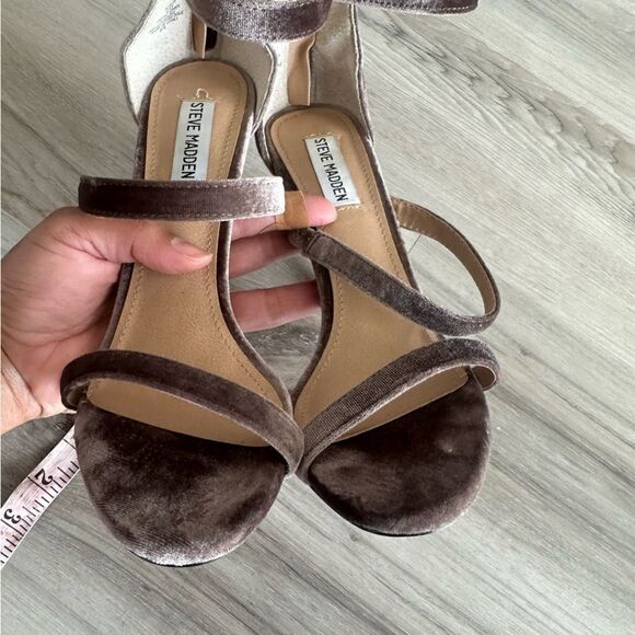 Steve Madden velvet champagne heels 8.5 - Picture 3 of 8